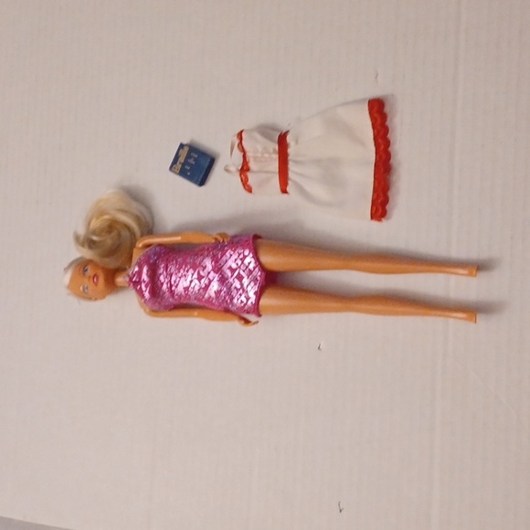 $4 Add-on Blonde Doll With 2 Dresses - Picture 1 of 8